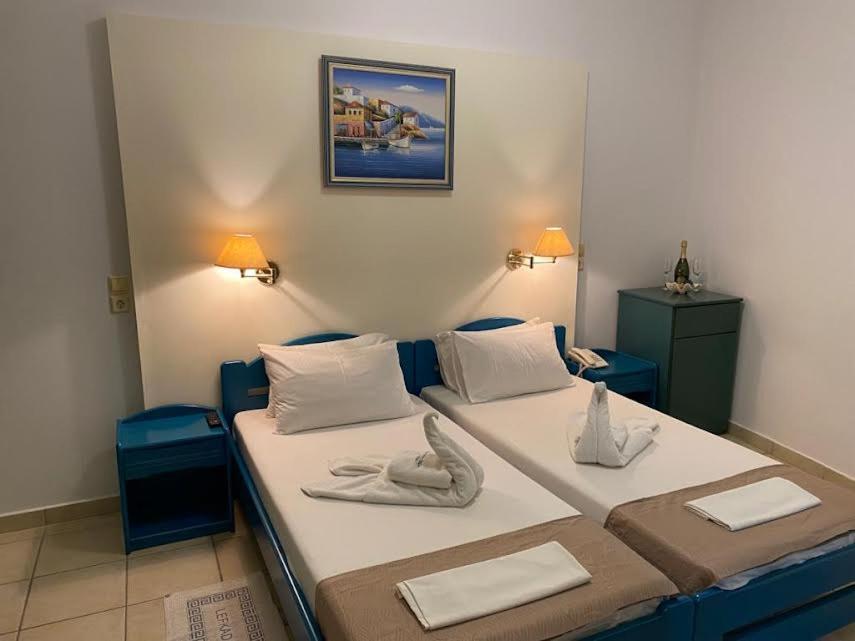 Golden Star Aparthotel นีดรี ภายนอก รูปภาพ
