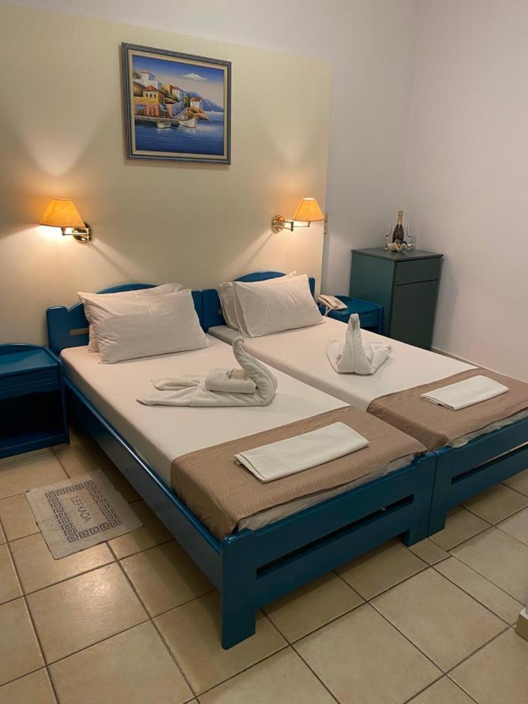 Golden Star Aparthotel นีดรี ภายนอก รูปภาพ